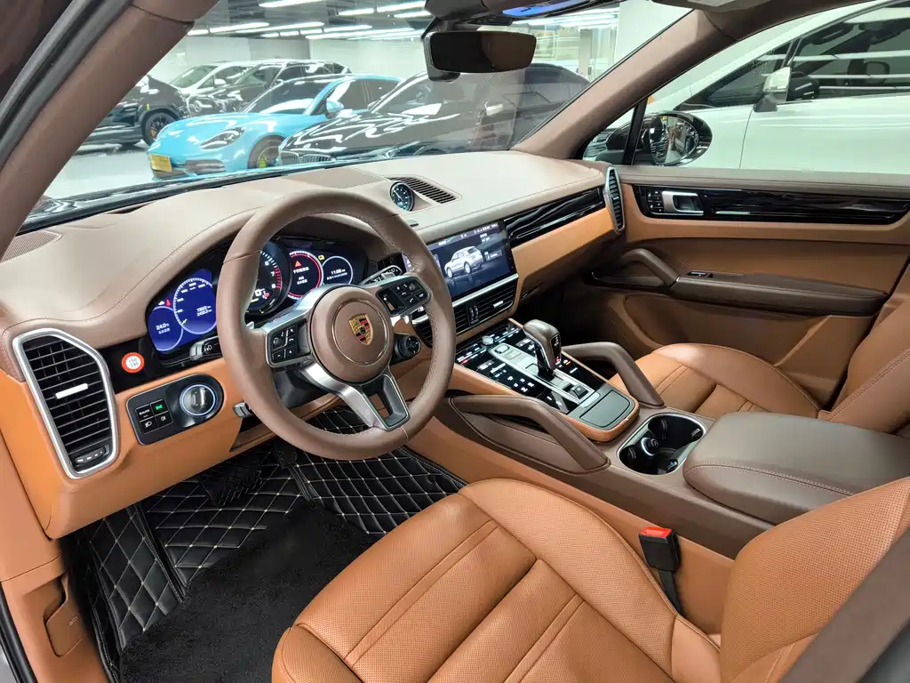 Porsche Cayenne Hybrid — фото 16