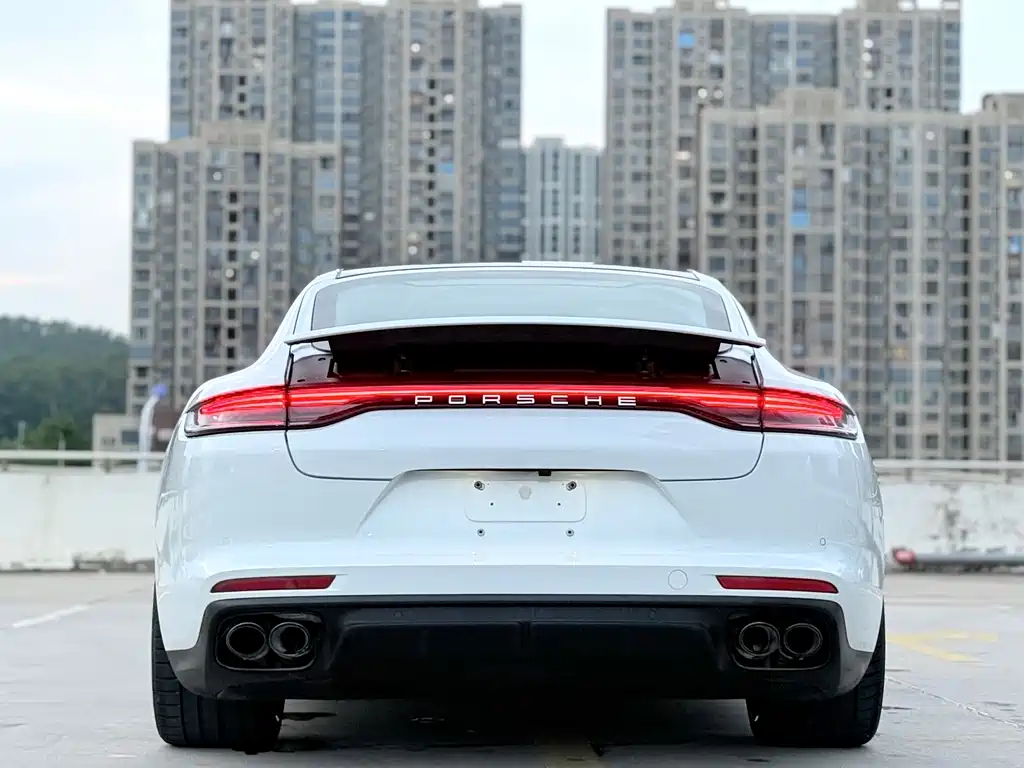 Porsche Panamera — фото 11