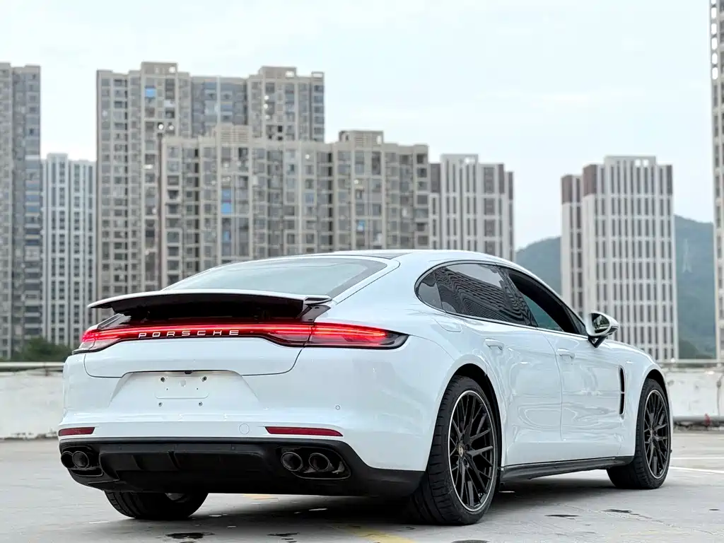 Porsche Panamera — фото 10