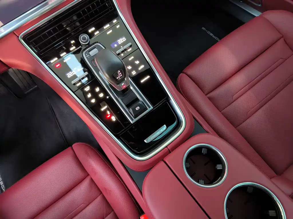 Porsche Panamera — фото 11