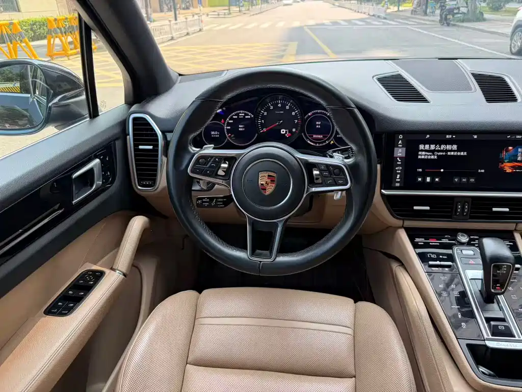 Porsche Cayenne — фото 14
