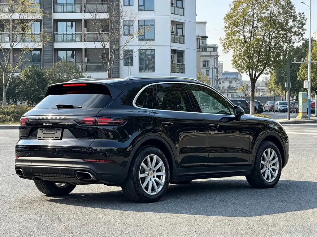 Porsche Cayenne — фото 9