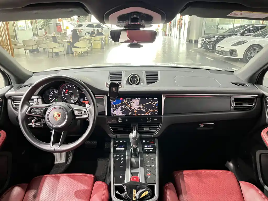 Porsche Macan — фото 5