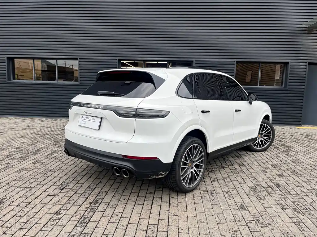 Porsche Cayenne — фото 4