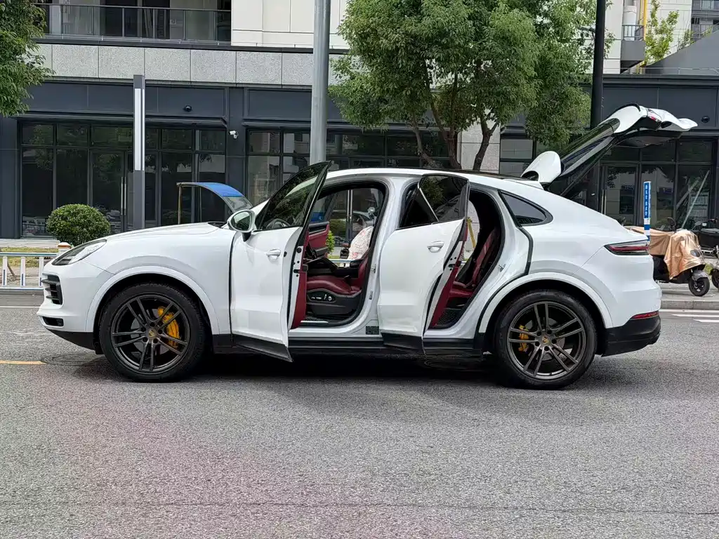Porsche Cayenne — фото 2