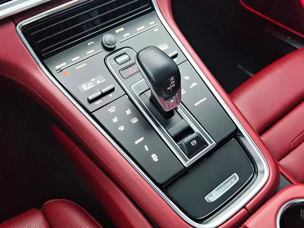 Porsche Panamera — фото 13