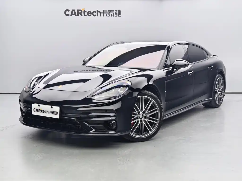 Porsche Panamera — фото 1