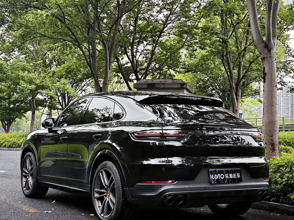 Porsche Cayenne — фото 4