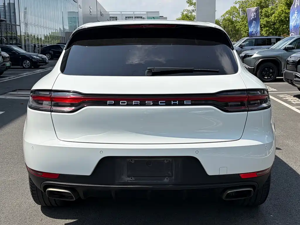 Porsche Macan — фото 18