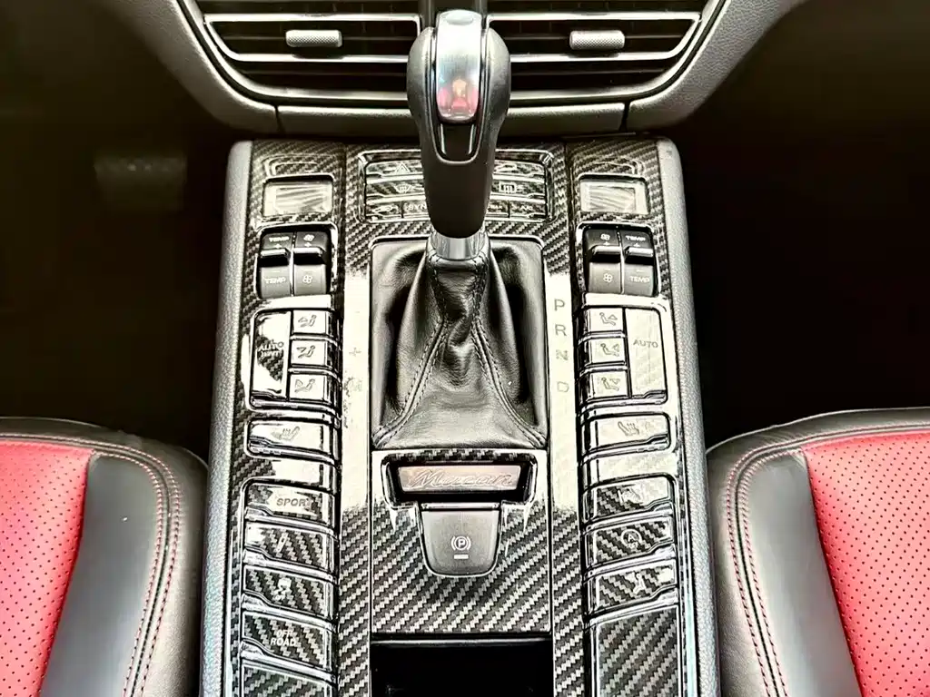 Porsche Macan — фото 9