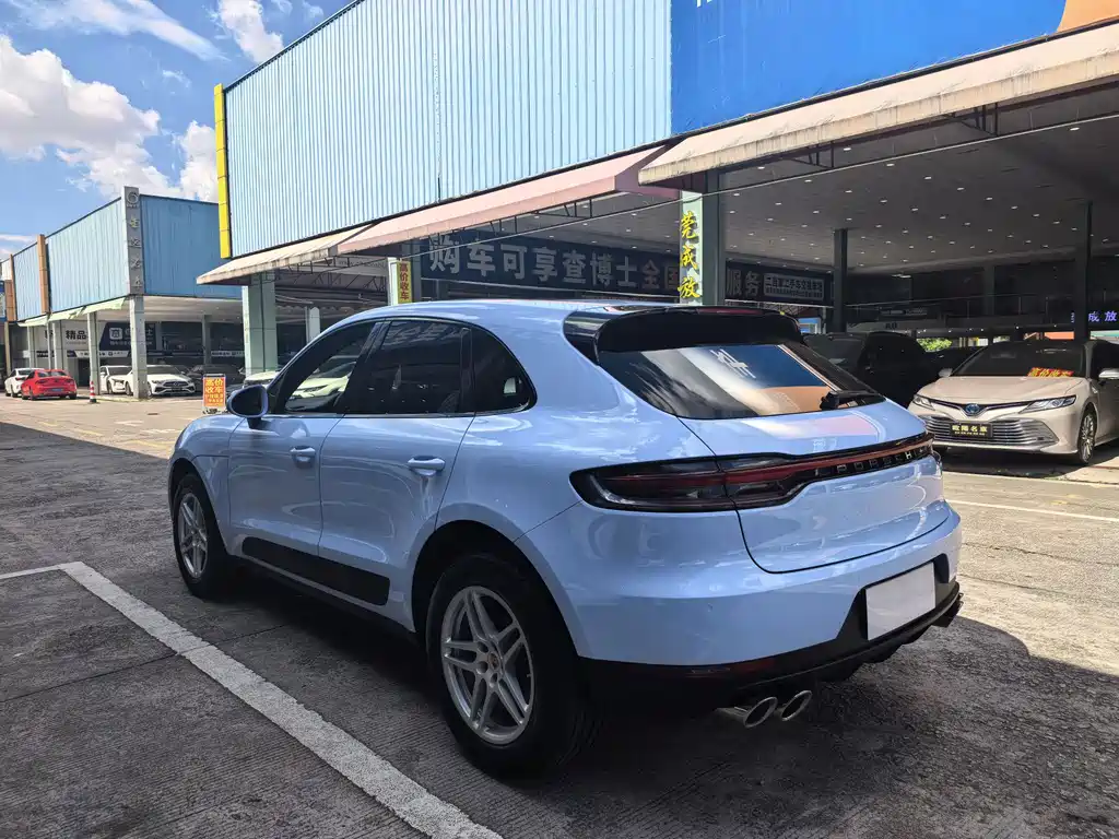 Porsche Macan — фото 11