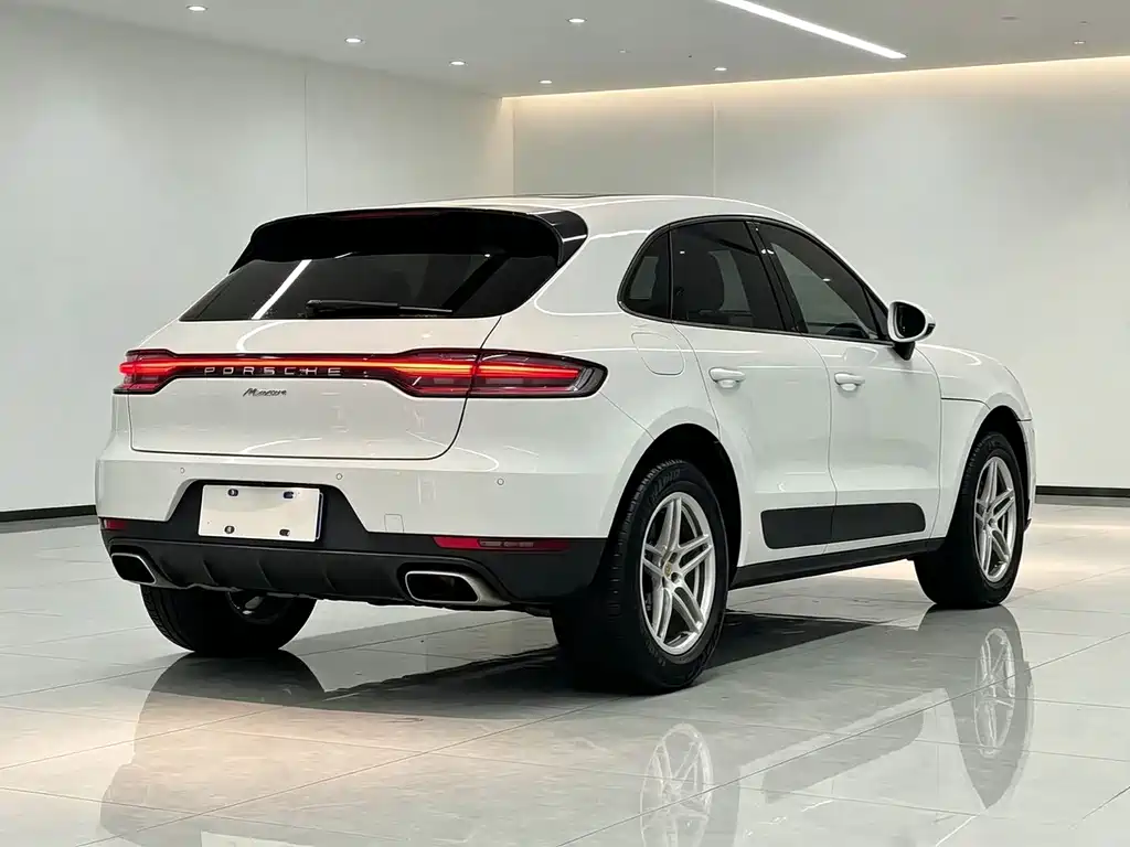 Porsche Macan — фото 7