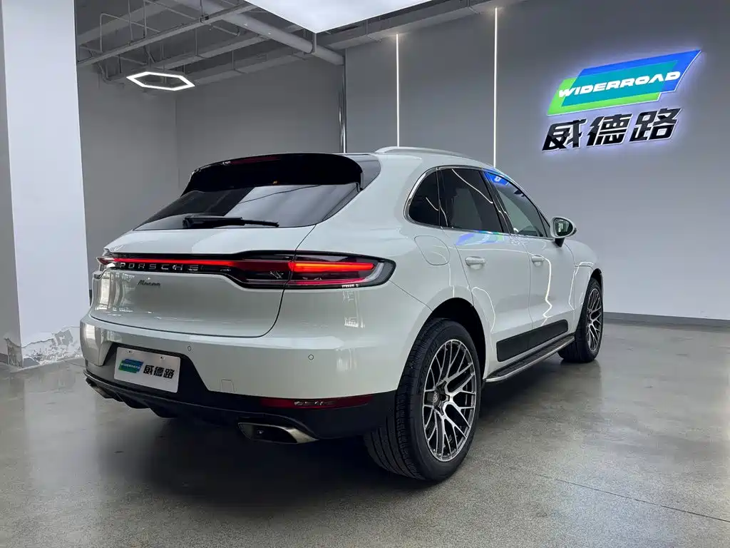 Porsche Macan — фото 7