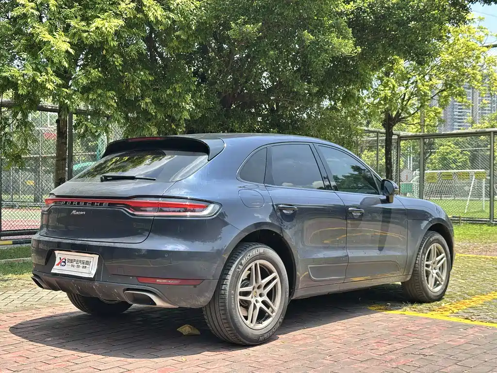 Porsche Macan — фото 16