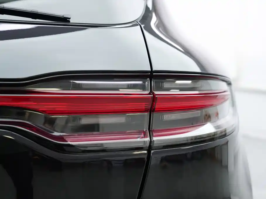 Porsche Macan — фото 15