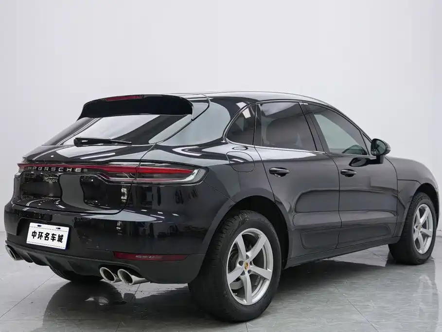 Porsche Macan — фото 17