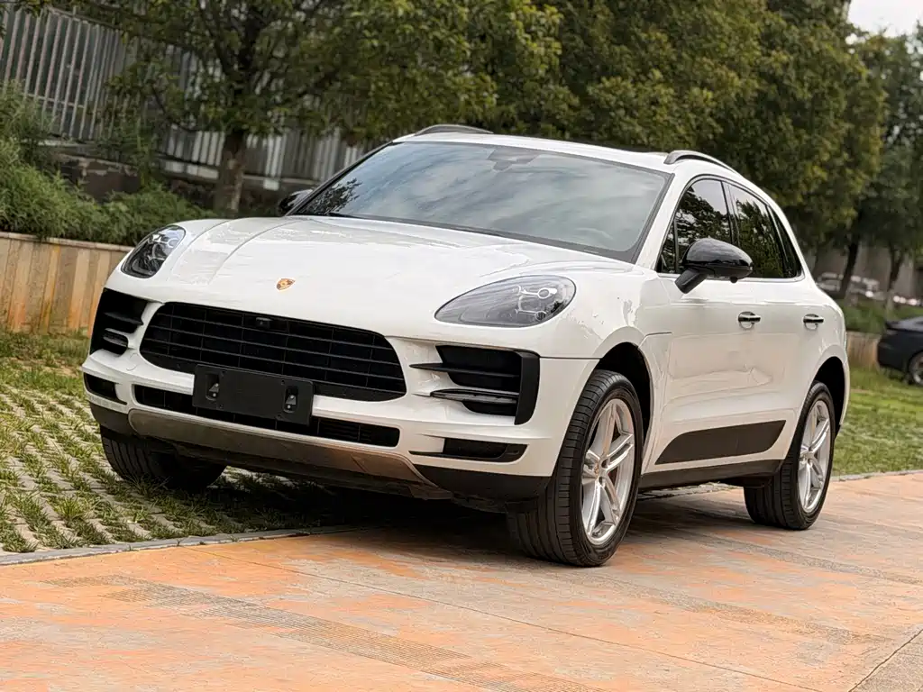 Porsche Macan — фото 27