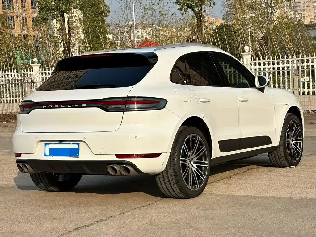 Porsche Macan — фото 9
