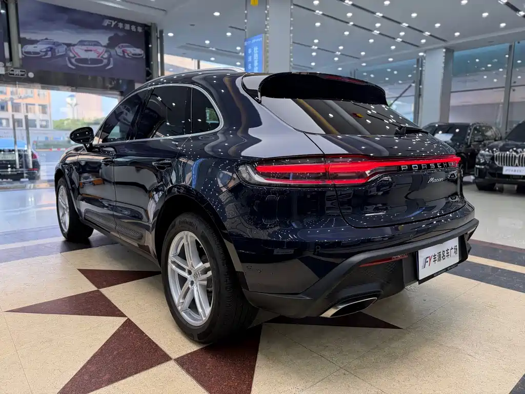 Porsche Macan — фото 31