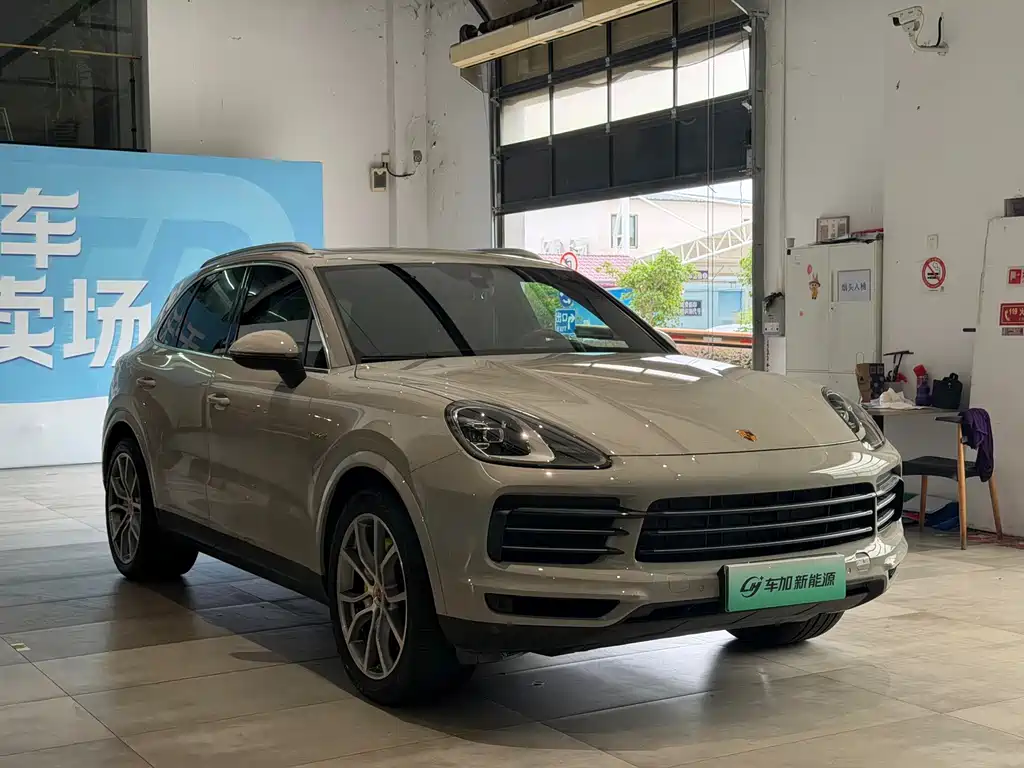 Porsche Cayenne Hybrid — фото 3
