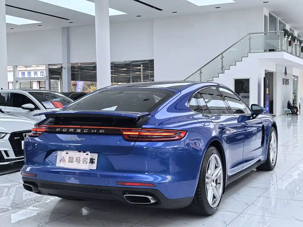 Porsche Panamera — фото 15
