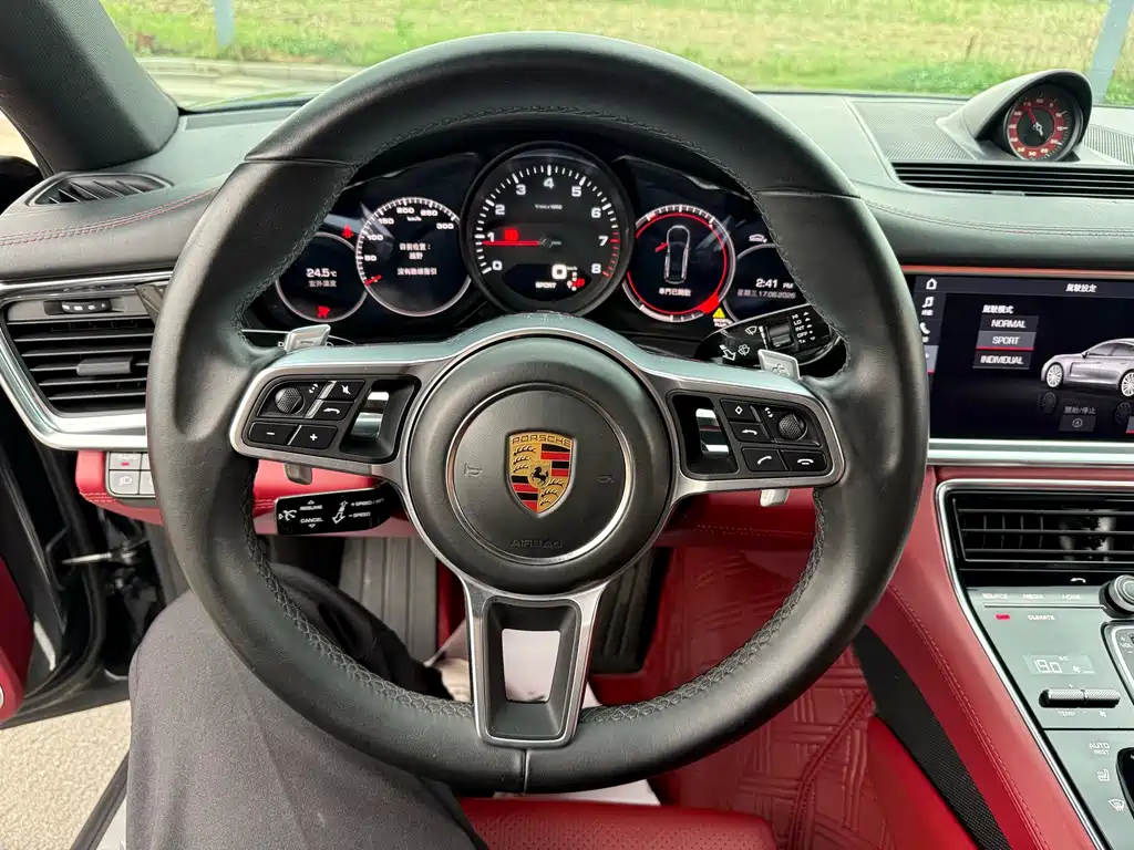 Porsche Panamera — фото 13