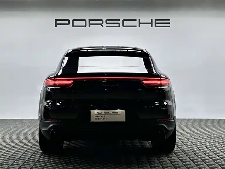 Porsche Cayenne — фото 5