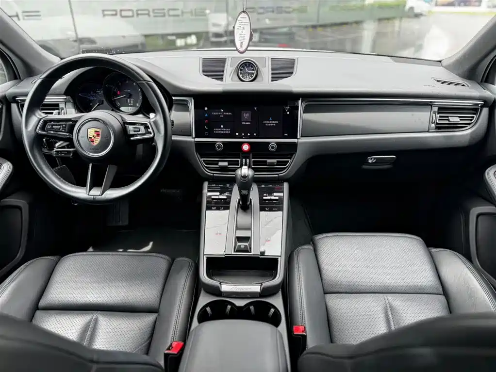 Porsche Macan — фото 9