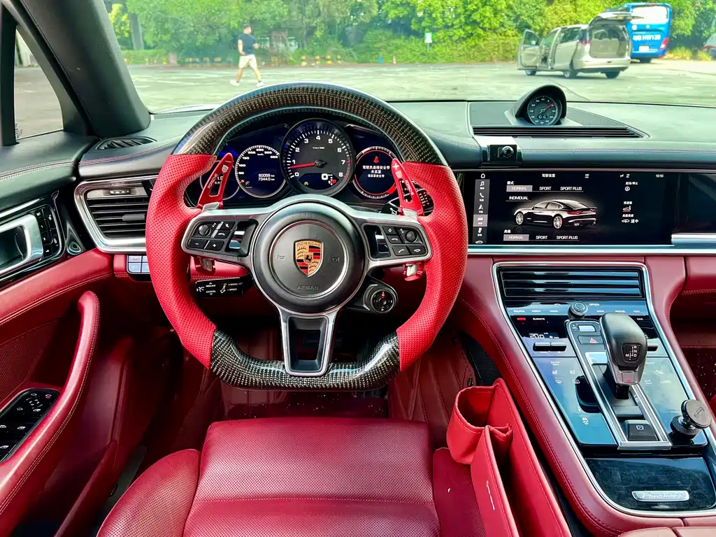 Porsche Panamera — фото 16