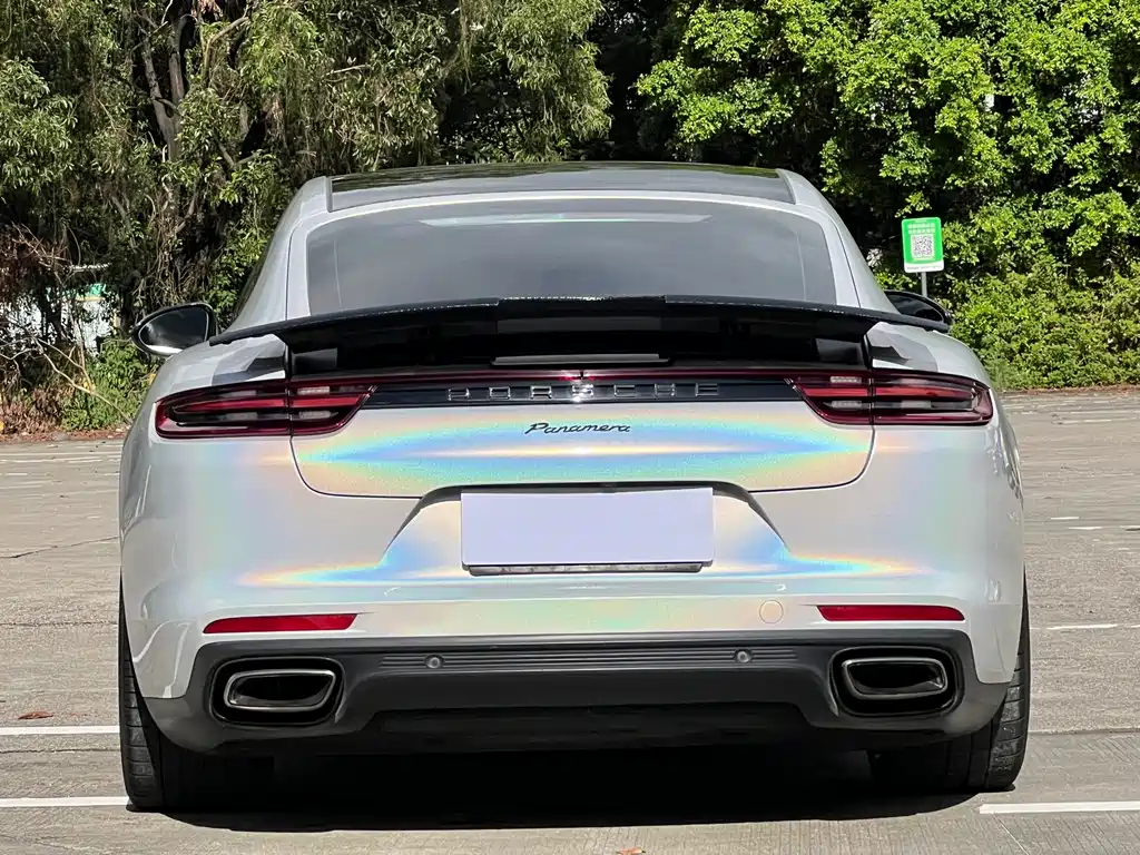 Porsche Panamera — фото 21