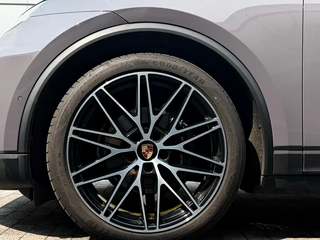 Porsche Macan EV — фото 16