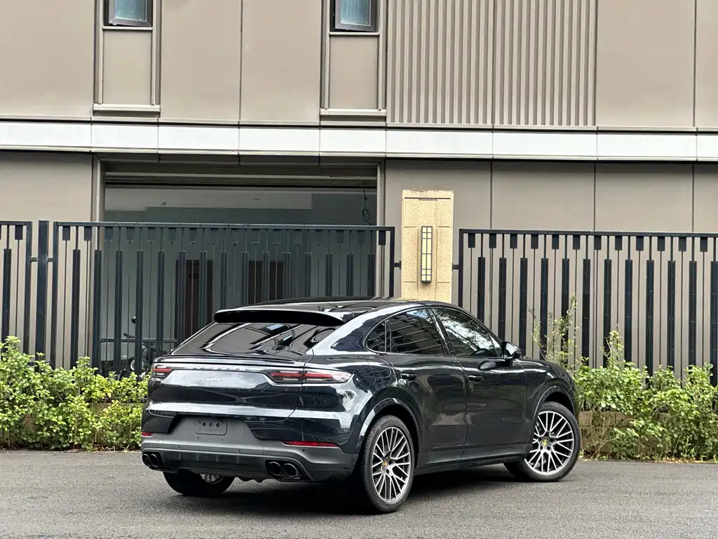 Porsche Cayenne — фото 4