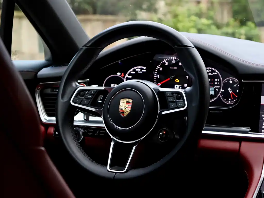 Porsche Panamera — фото 10