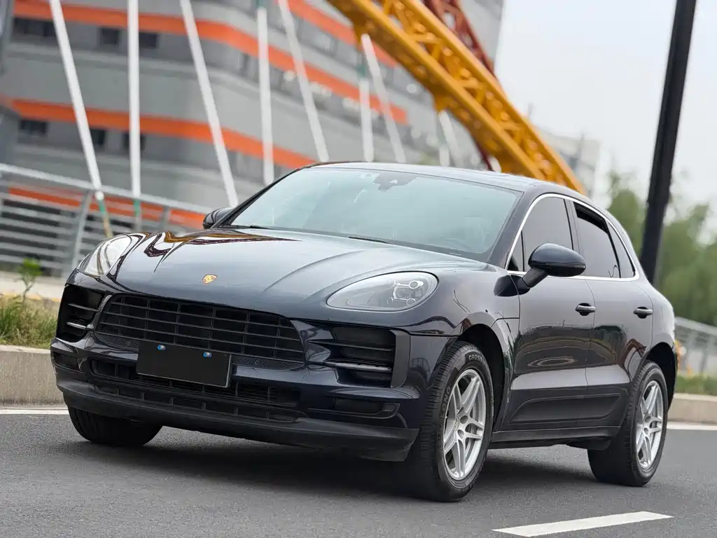 Porsche Macan — фото 1