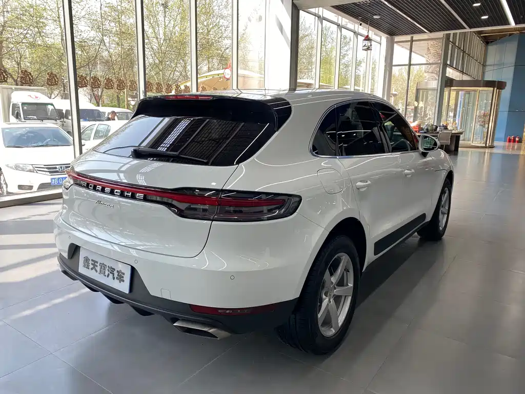 Porsche Macan — фото 3