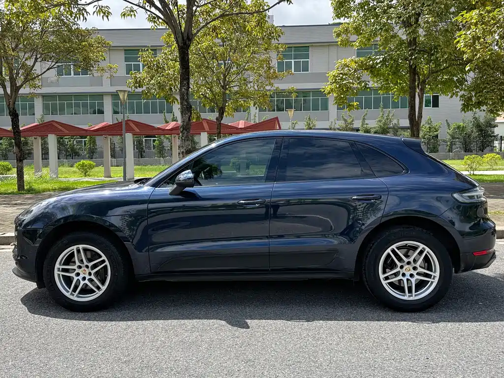 Porsche Macan — фото 7