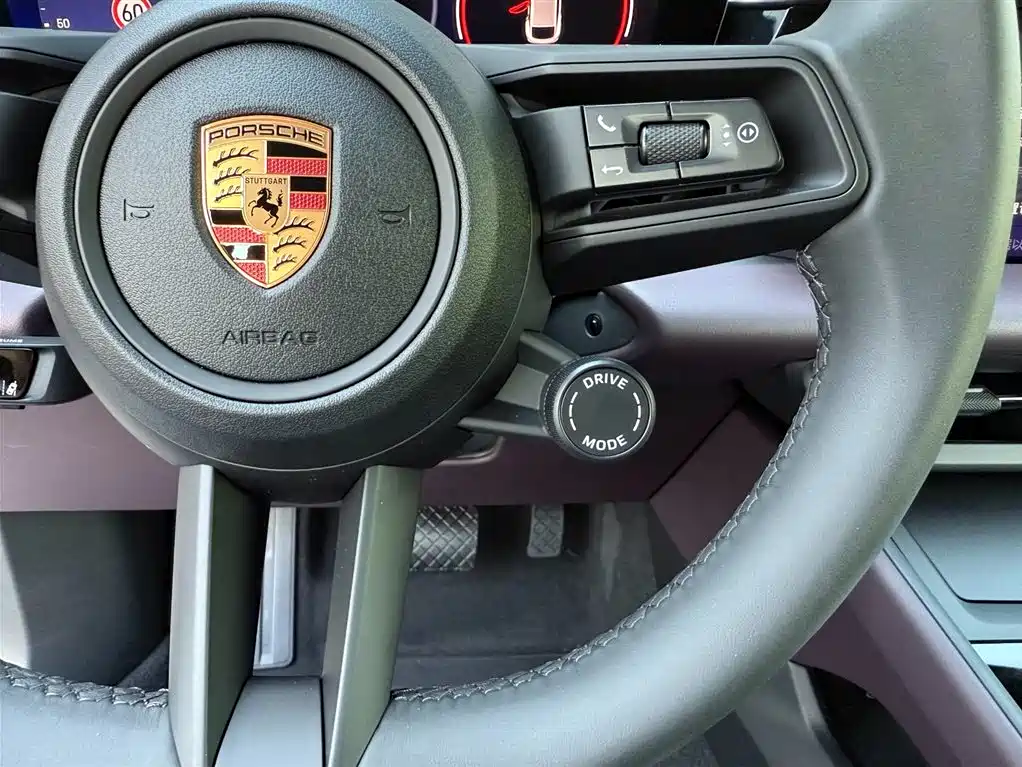 Porsche Macan EV — фото 13