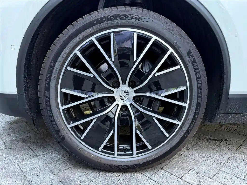 Porsche Macan EV — фото 19