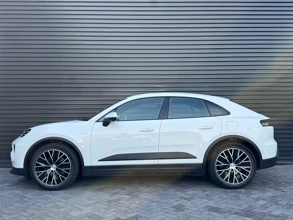 Porsche Macan EV — фото 5