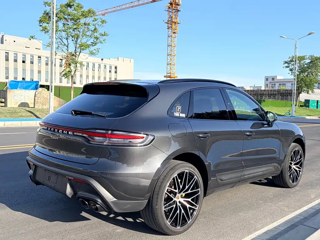 Porsche Macan — фото 5