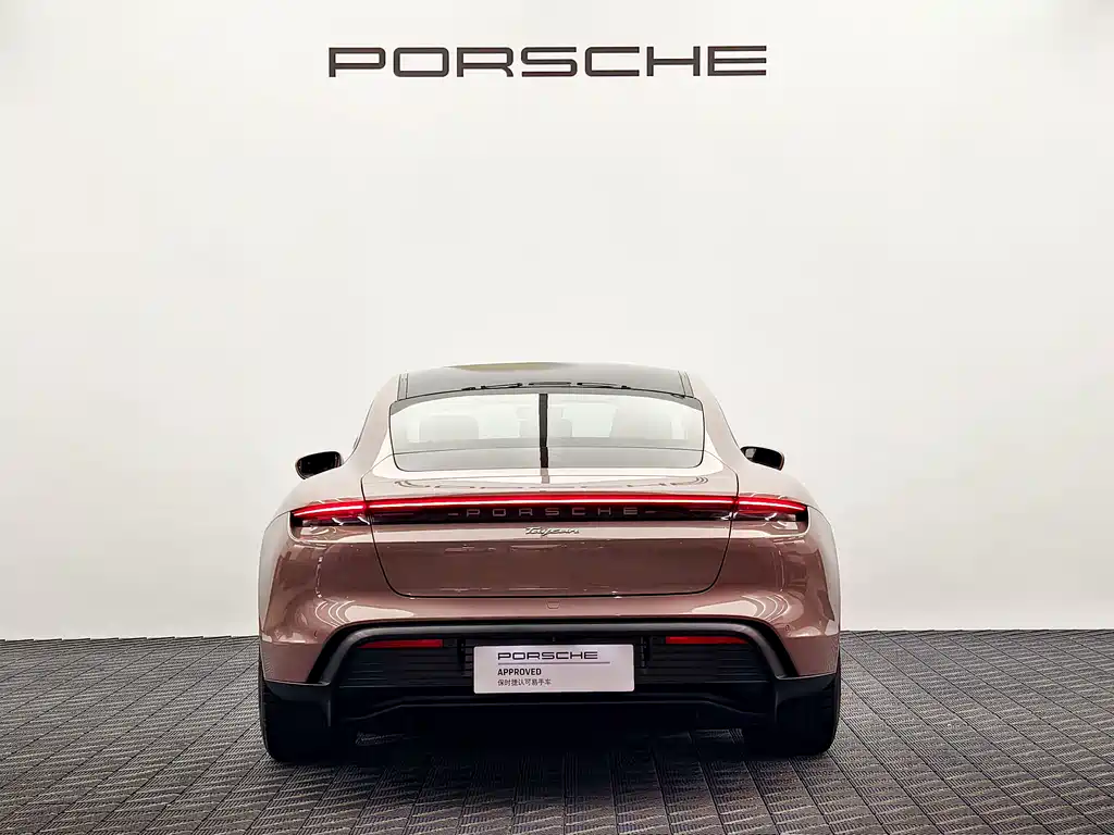 Porsche Taycan — фото 5