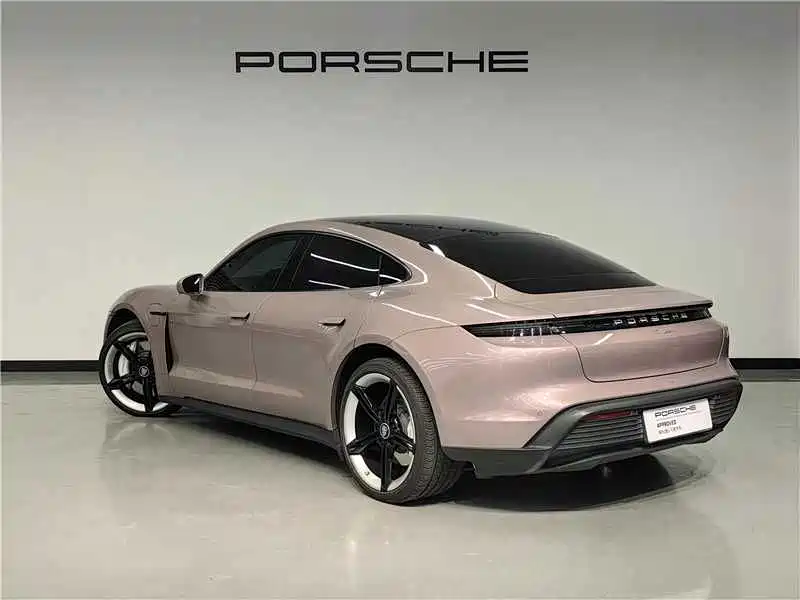 Porsche Taycan — фото 5