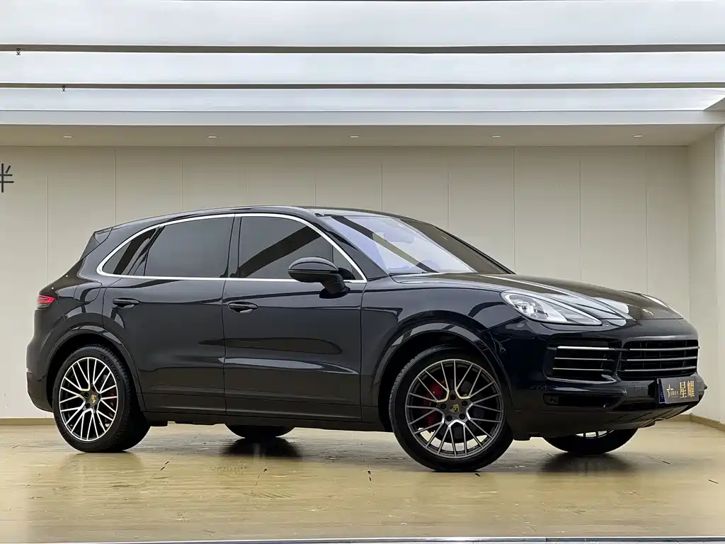 Porsche Cayenne — фото 3