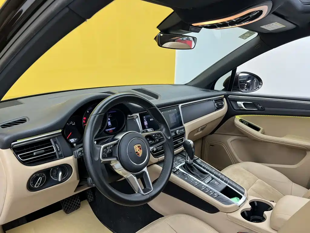 Porsche Macan — фото 26