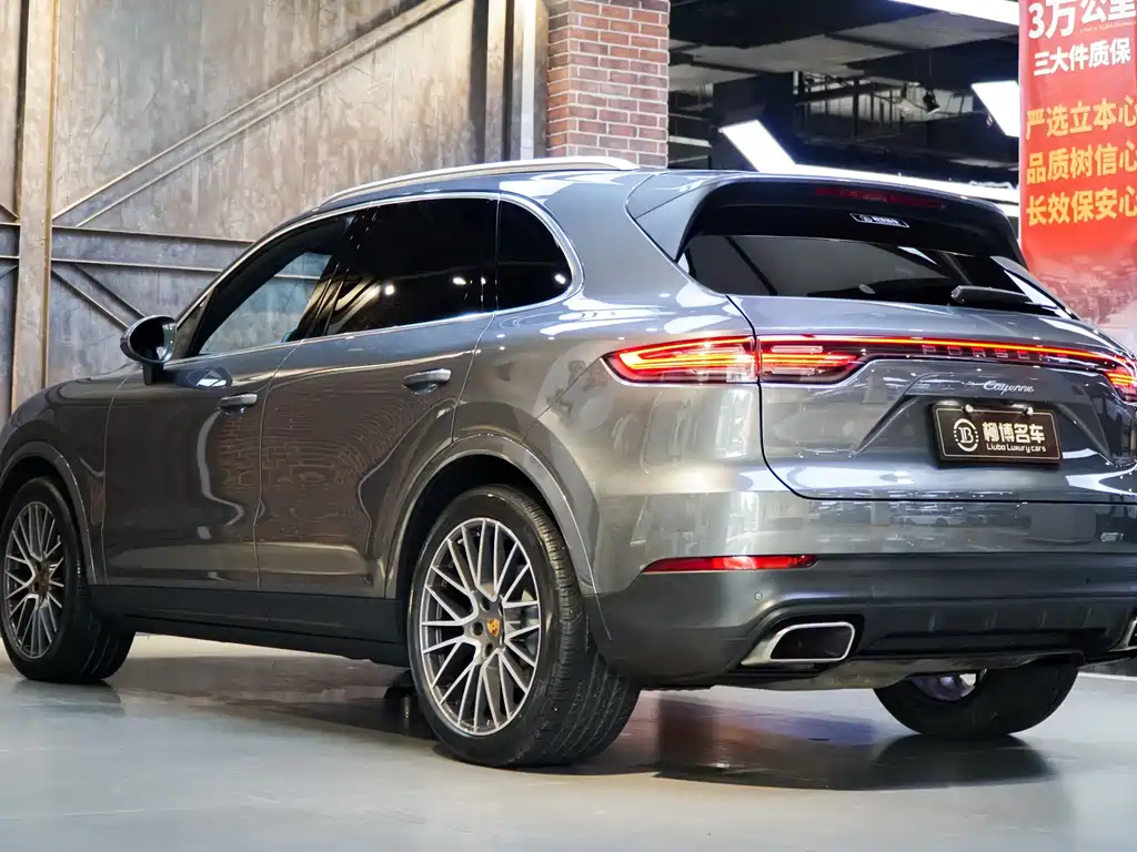 Porsche Cayenne — фото 4