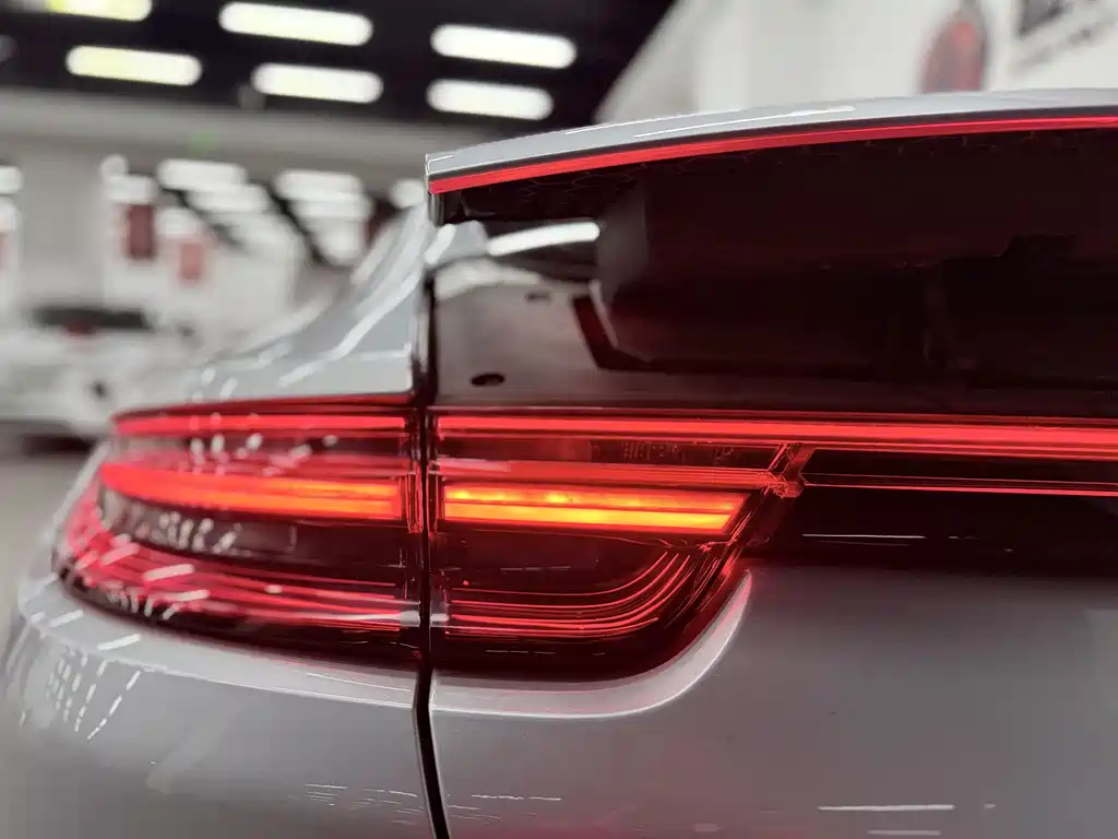 Porsche Panamera — фото 23