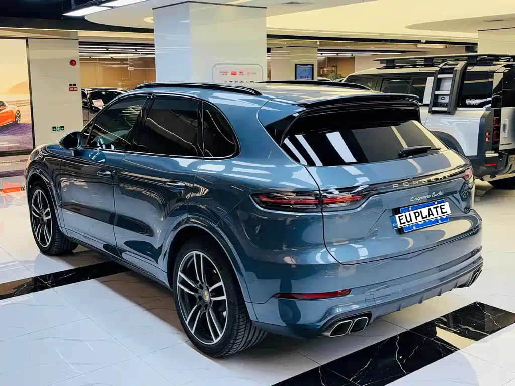 Porsche Cayenne — фото 4