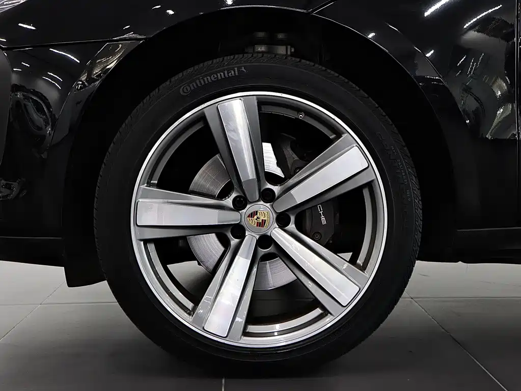 Porsche Macan — фото 8