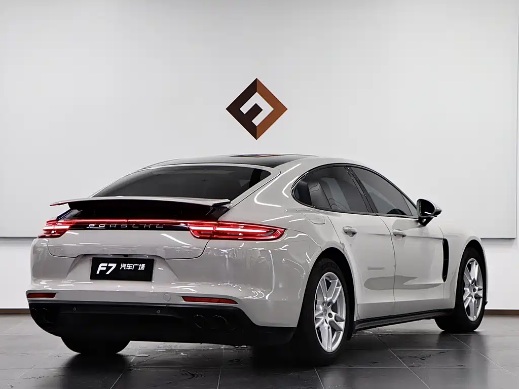 Porsche Panamera — фото 6