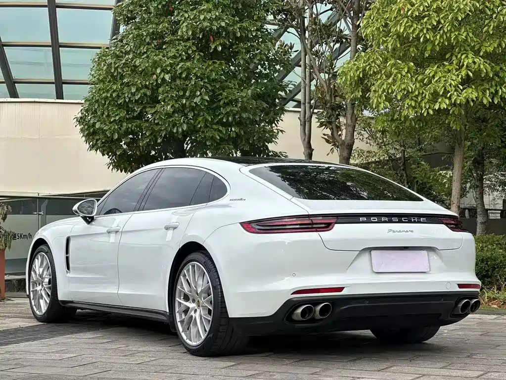 Porsche Panamera — фото 6